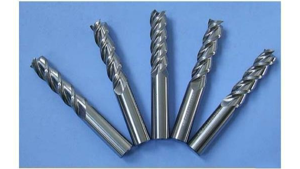 在CNC加工定制中，用于工件表面加工的刀具有哪些?