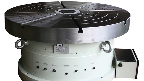 民營(yíng)機(jī)械零件加工廠，在機(jī)床上取得巨大突破