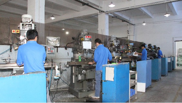 機械零件加工
